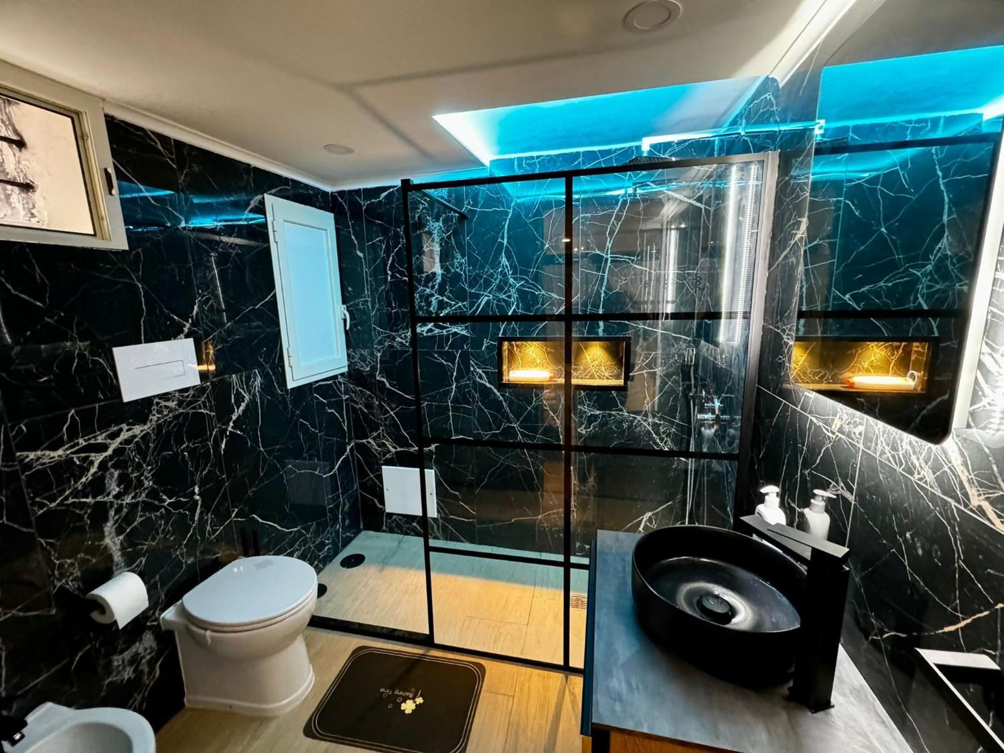 Fl Black Diamond Naples Extérieur photo